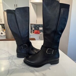 Naturalizer Black Leather Ankle Boots